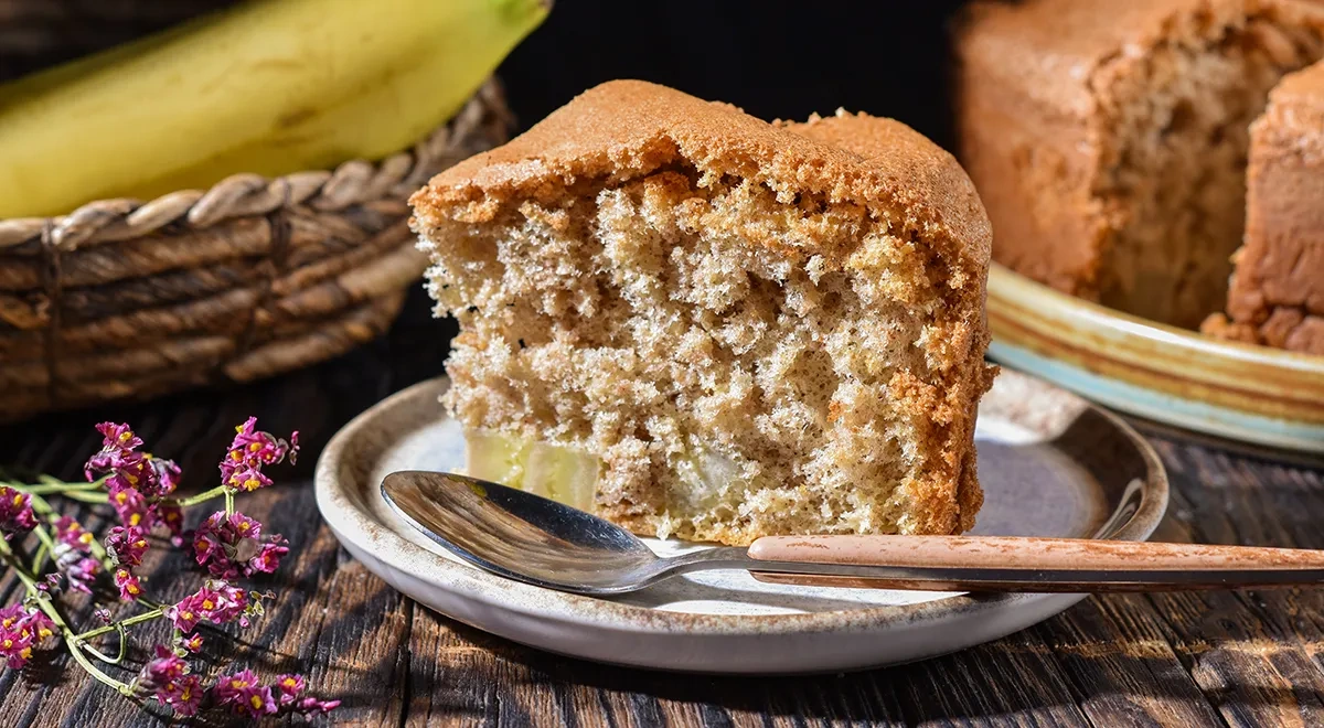 Шарлотка с бананами в духовке