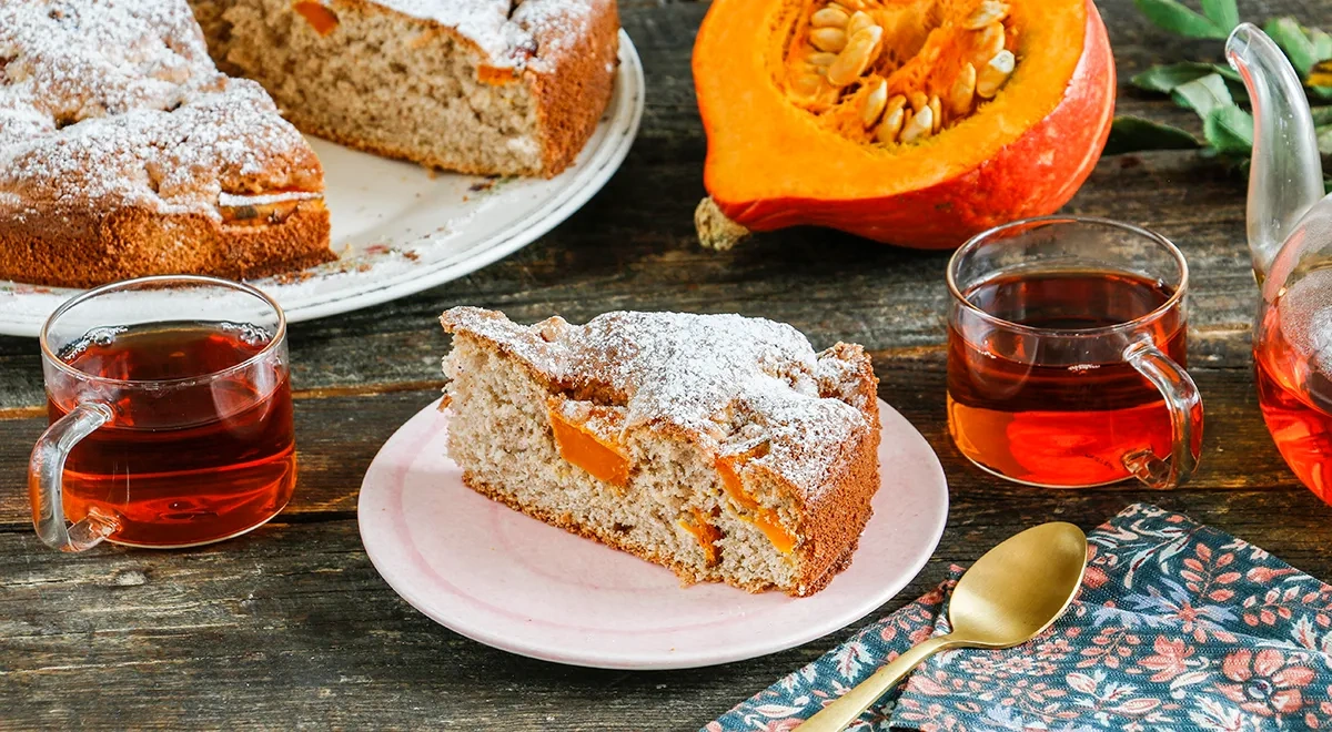 Шарлотка с тыквой и корицей