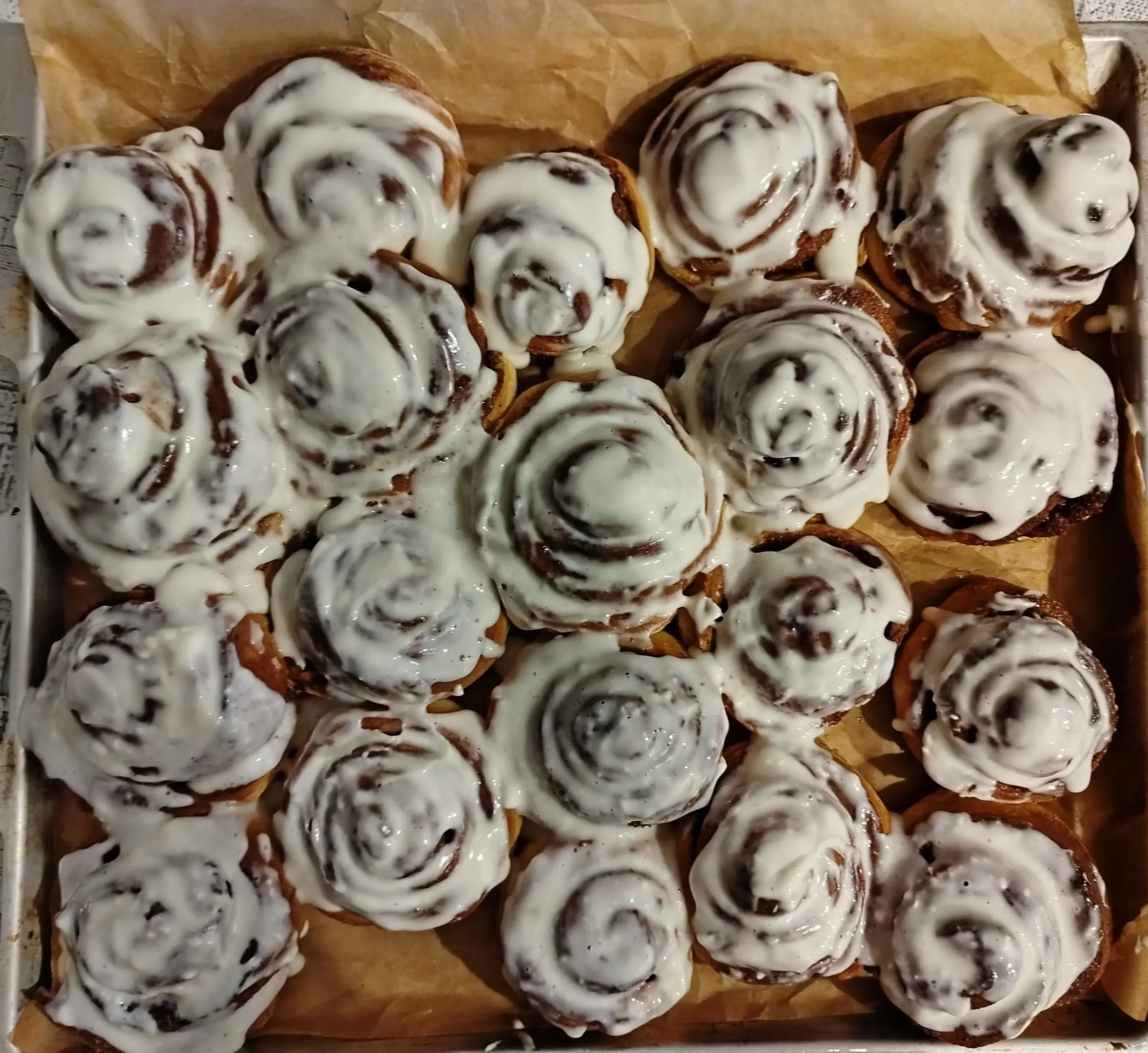 Булочки синнабон с матчей и белым шоколадом