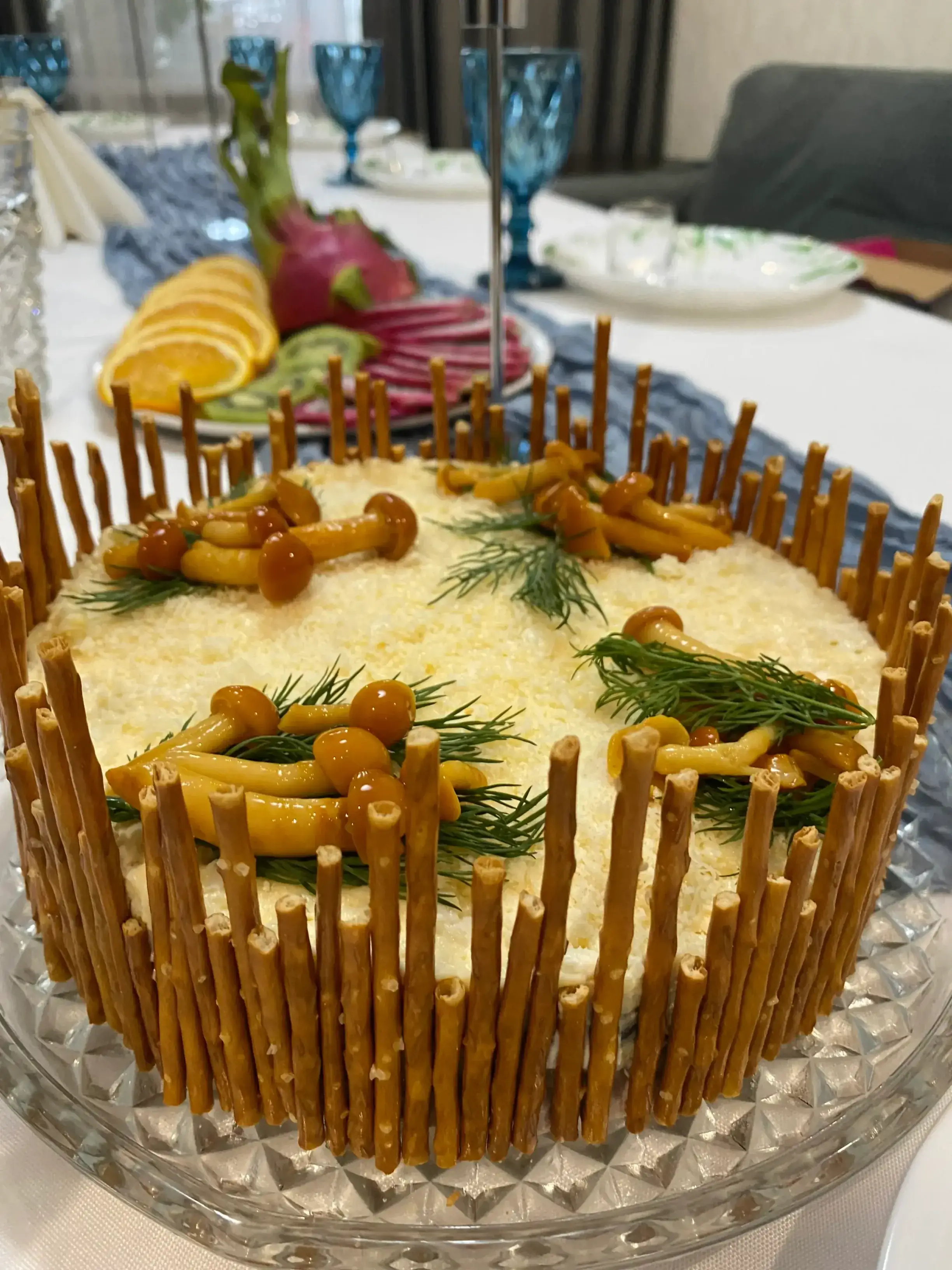 Слоёный салат «Грибная корзина Короля»