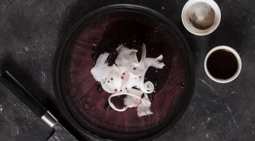 Строганина из малоглазого макруруса