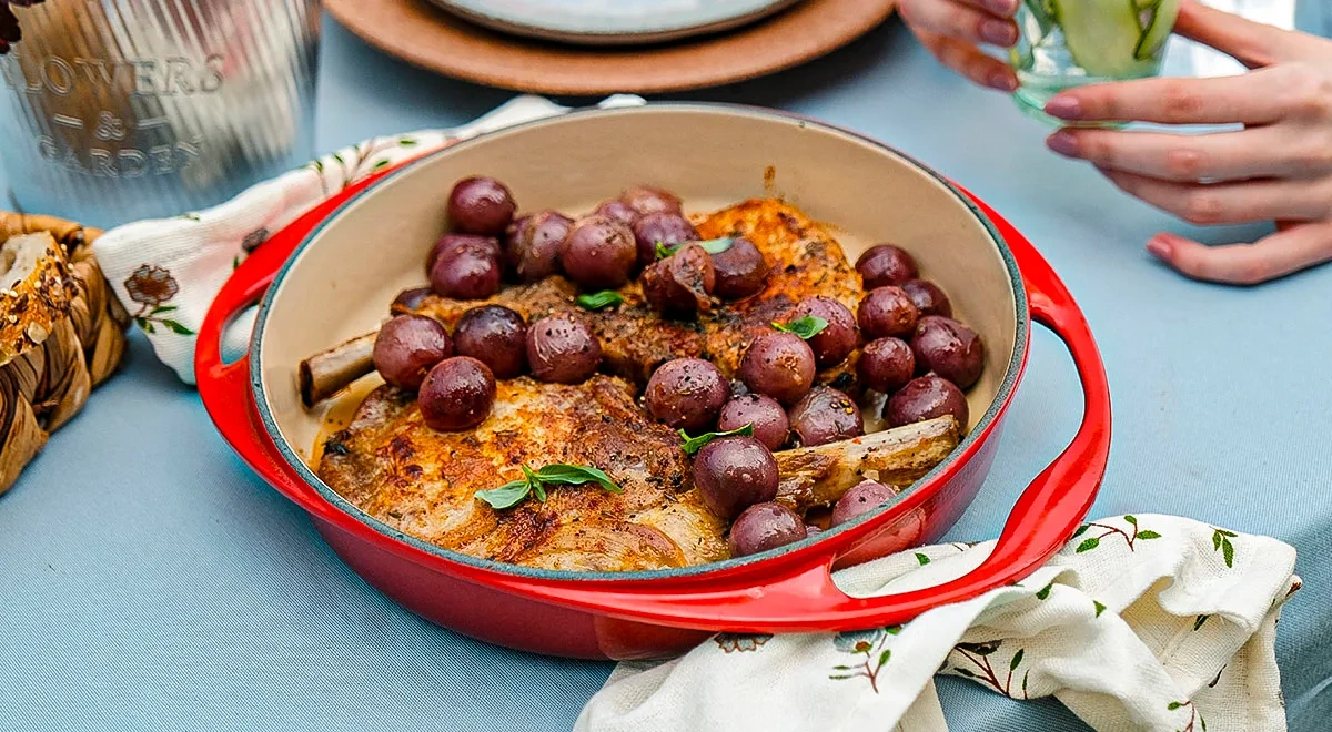 Свинина с виноградом