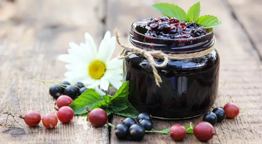 Варенье со смородиной и крыжовником