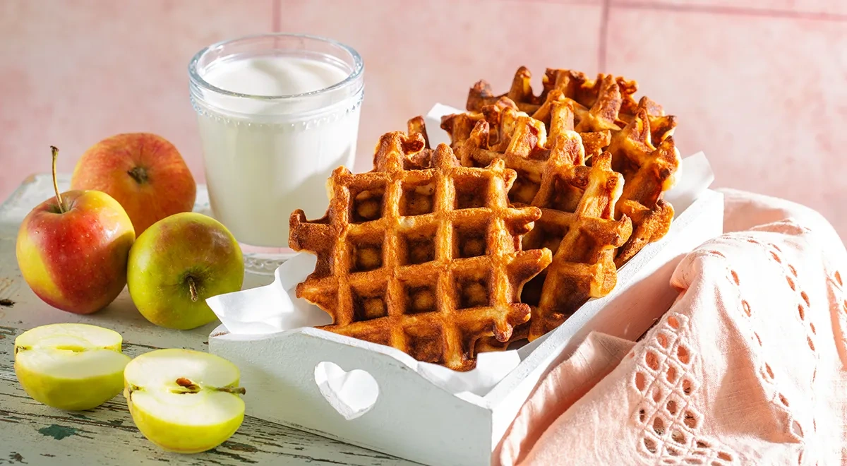 Яблочные вафли