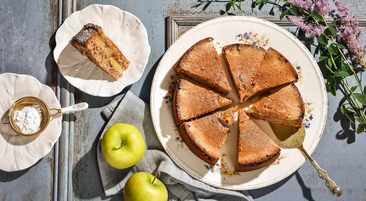 Заливной яблочный пирог