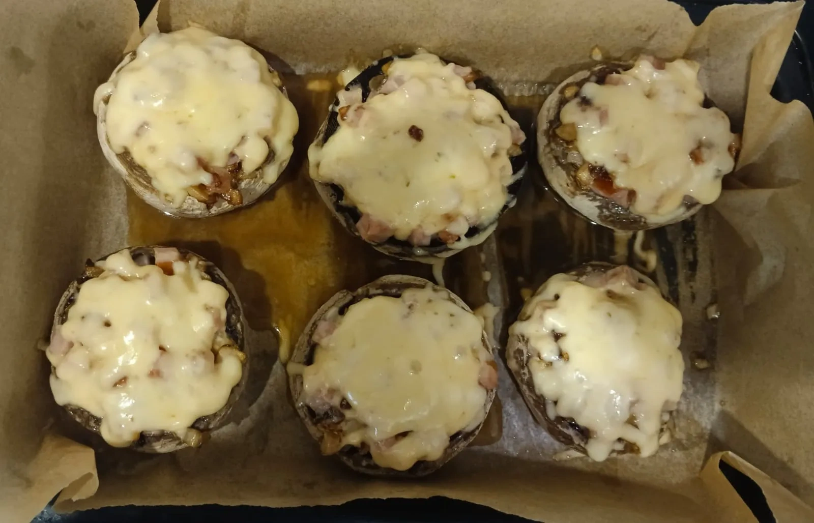Запечённые шампиньоны с начинкой