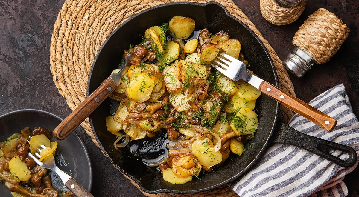 Жареная картошка с опятами