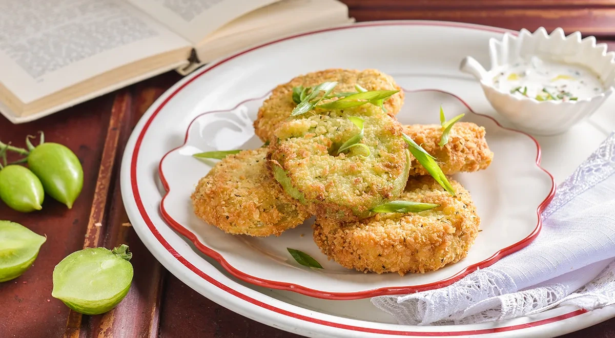 Жареные зеленые помидоры на сковороде