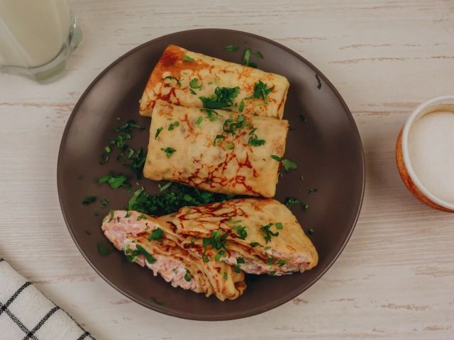 Блинчики с ветчиной и сливочным сыром