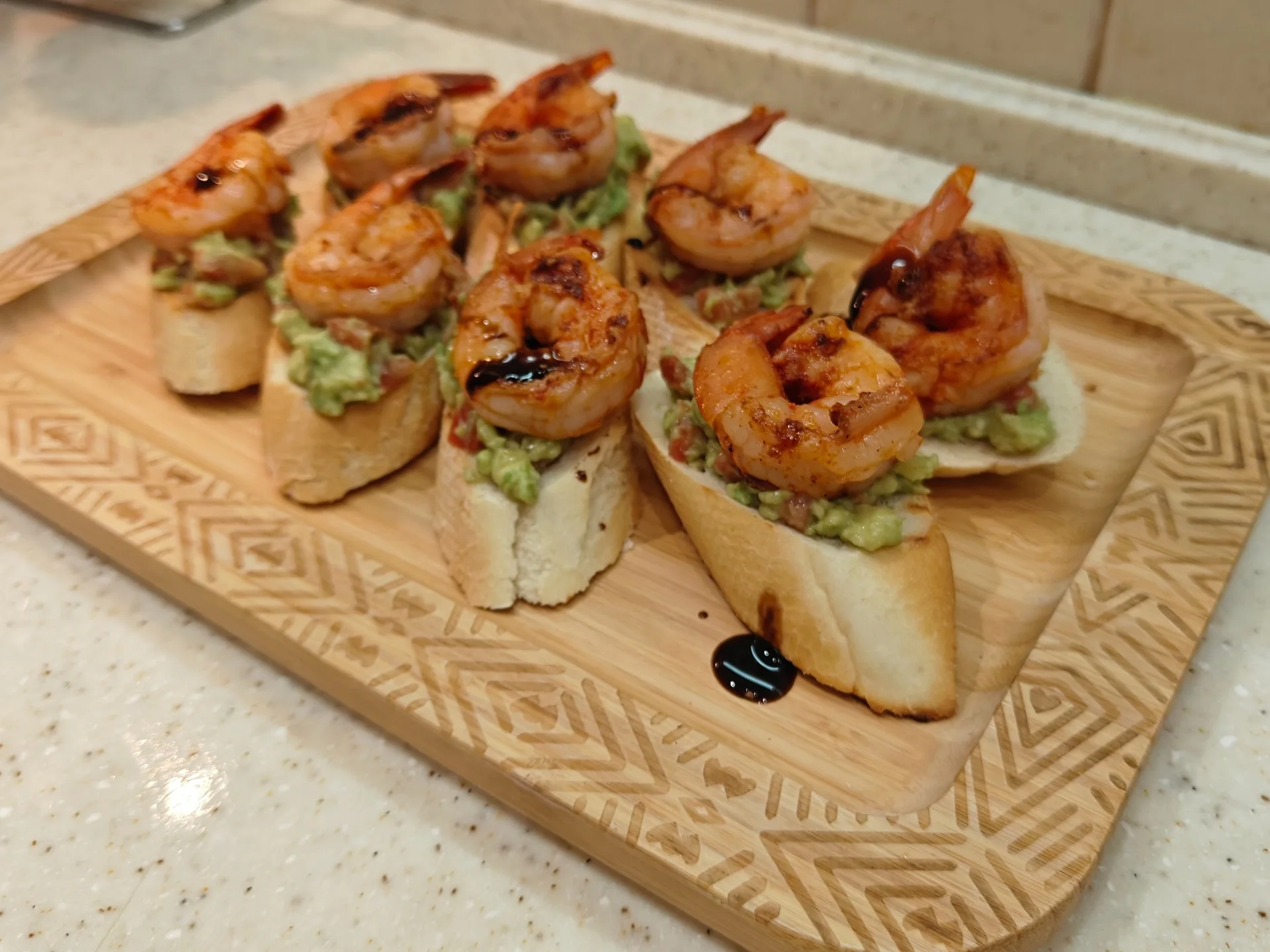 Бутерброды с креветками