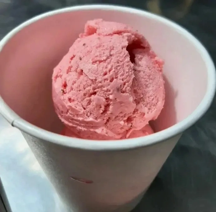 Домашнее мороженое из клубники