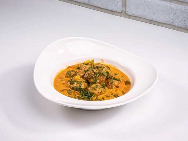 Фрикадельки с овощами