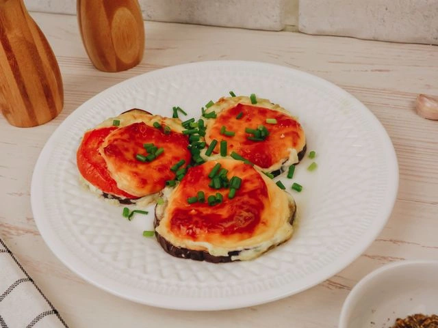 Медальоны из баклажана