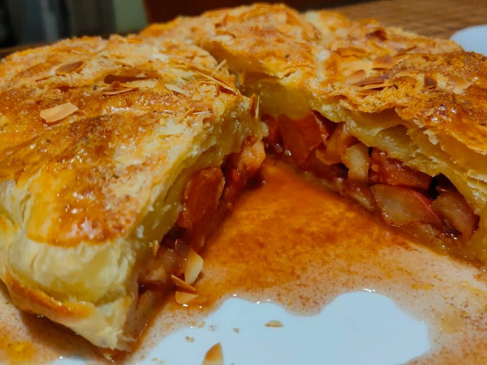 Пирог с яблоками и тыквой