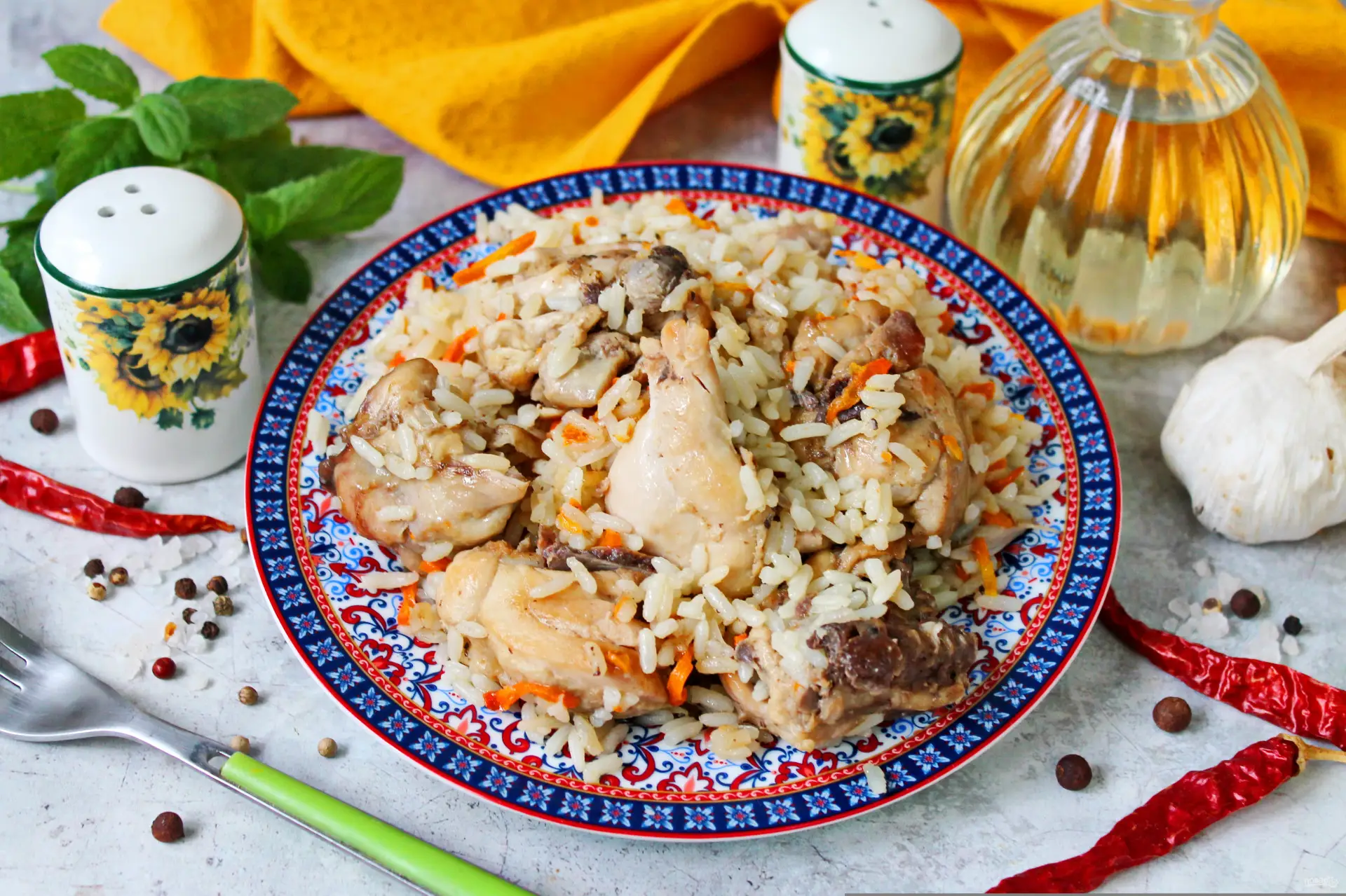 Плов с курицей в мультиварке