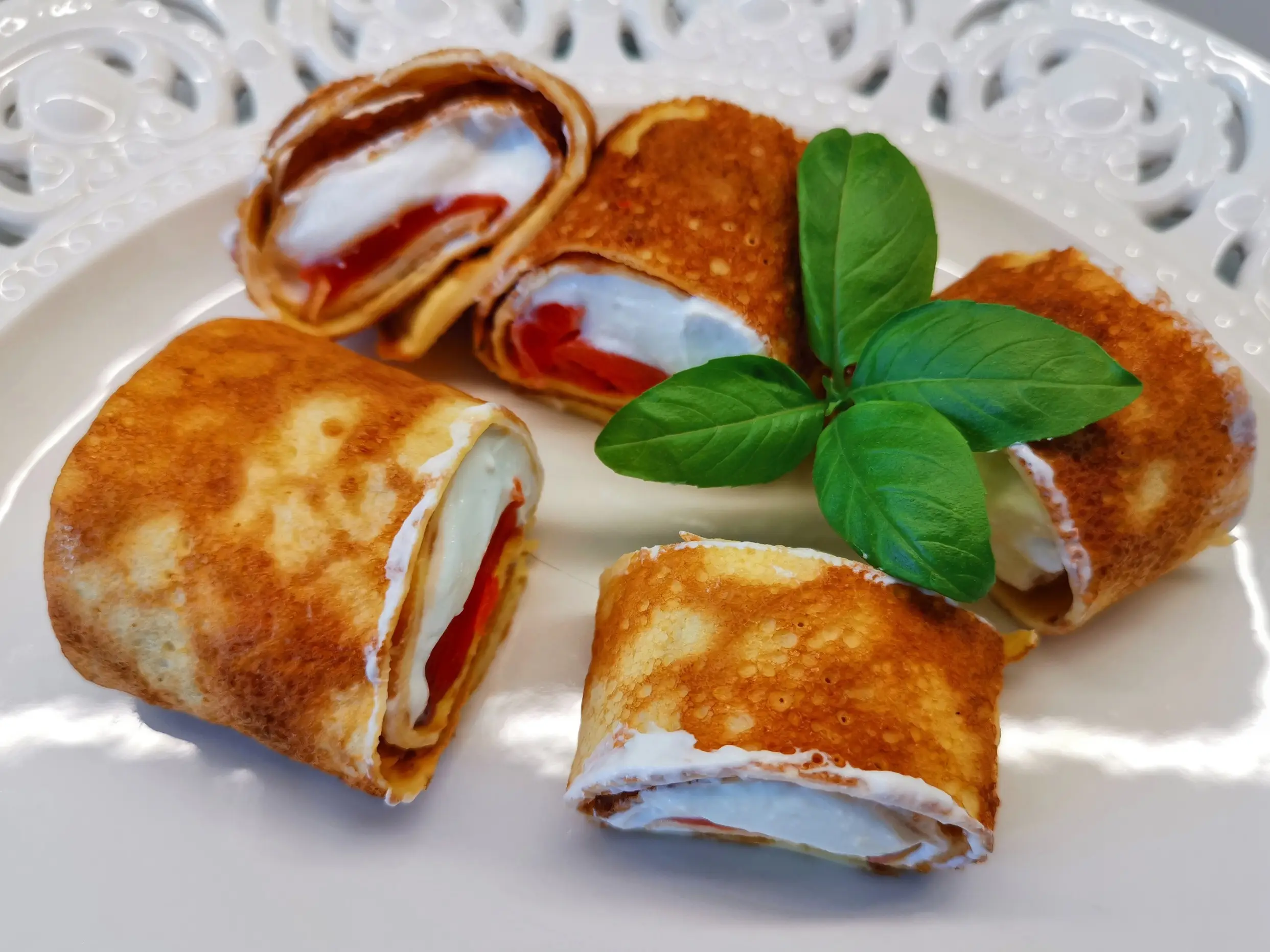 ПП-блины с красной рыбой и творожным сыром