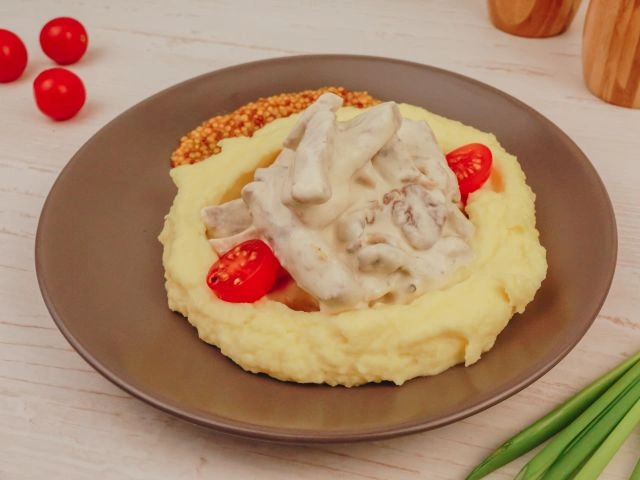 Пюре с бефстроганов