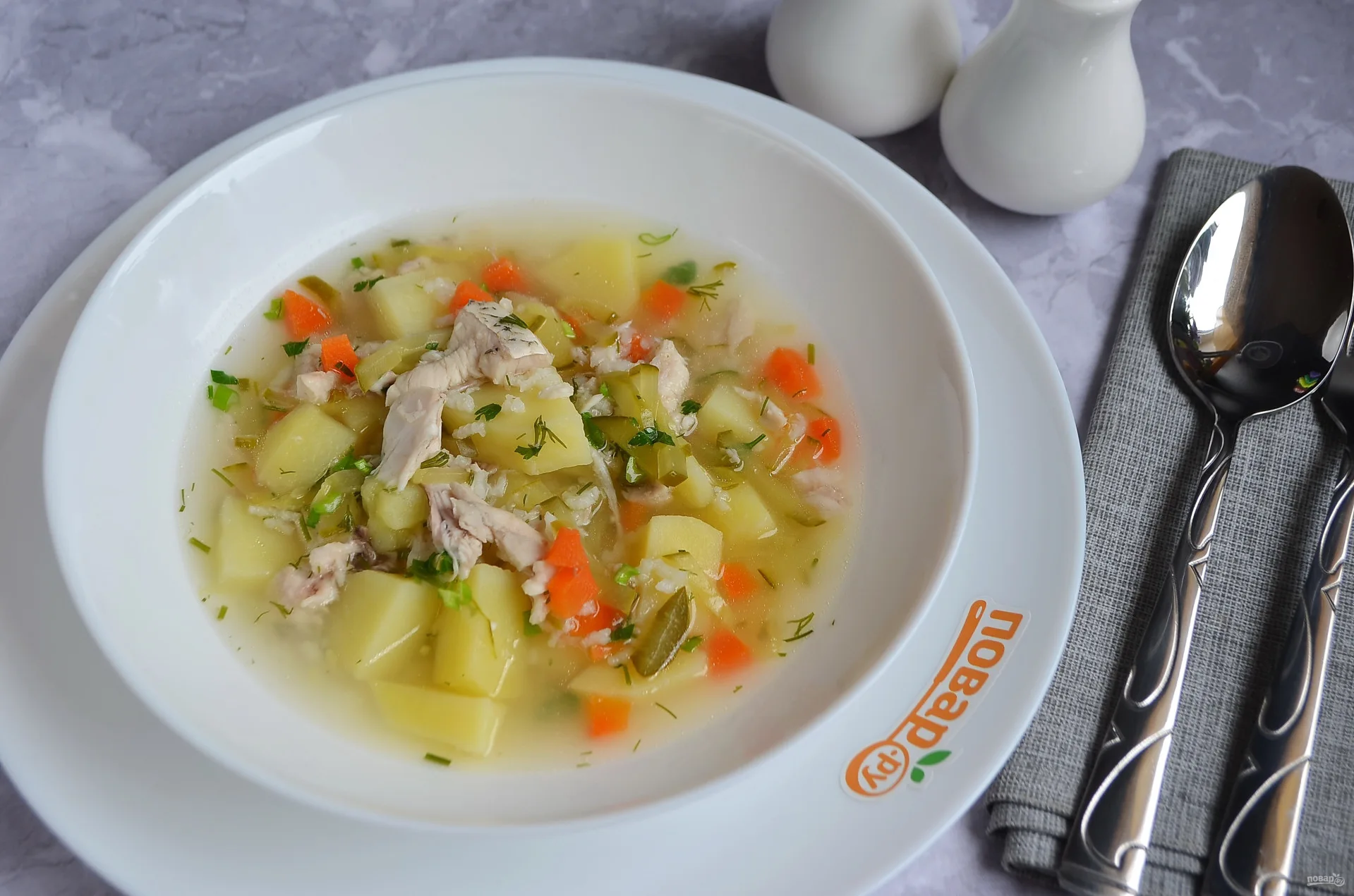 Рыбный суп с солеными огурцами