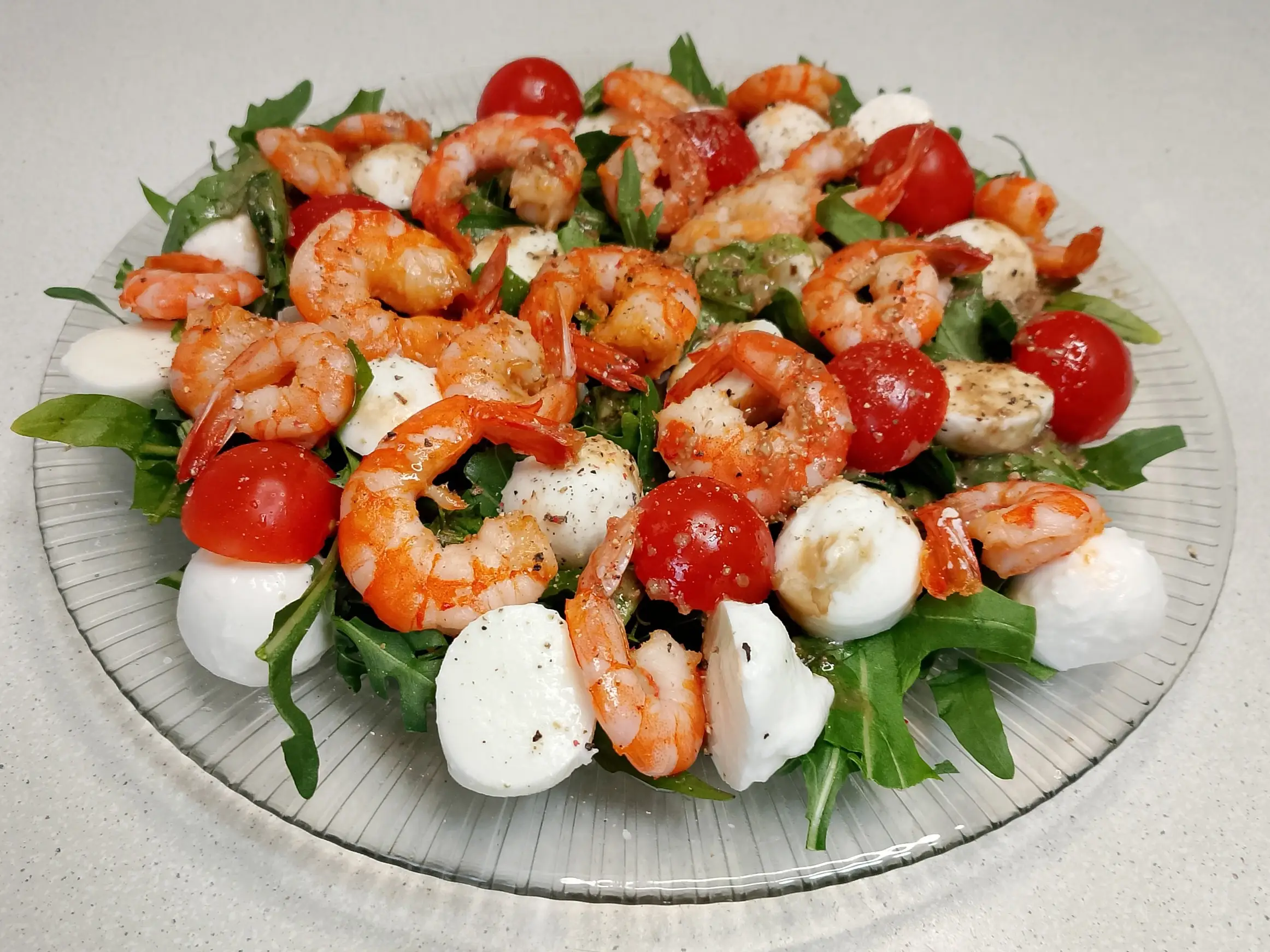 Салат с креветками