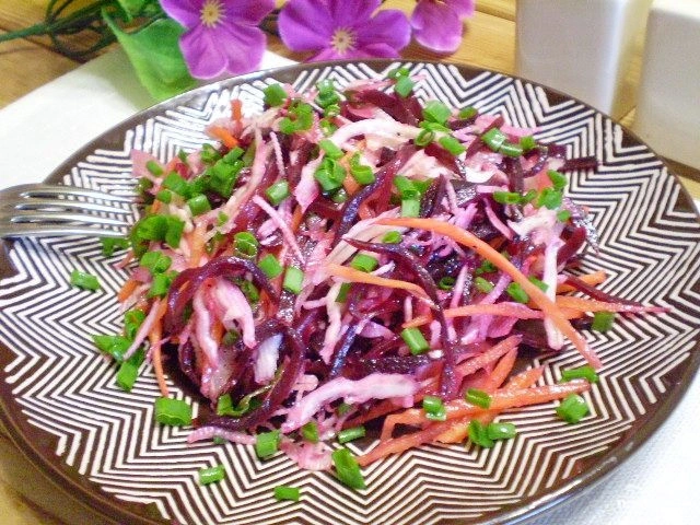 Салат цветной