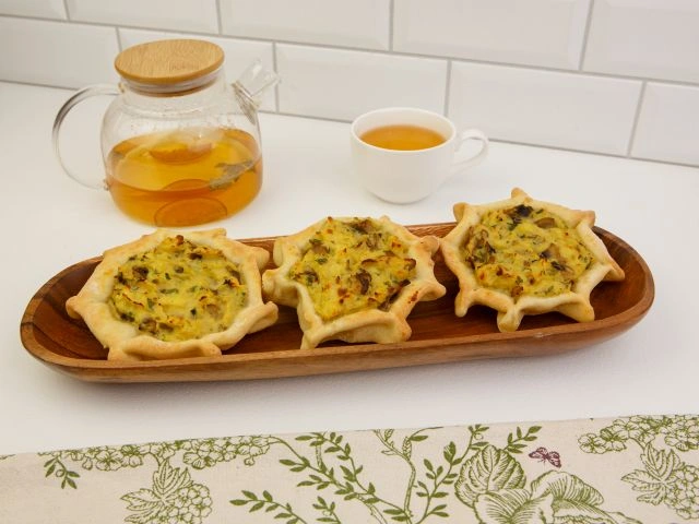 Шаньги с грибами и картофелем