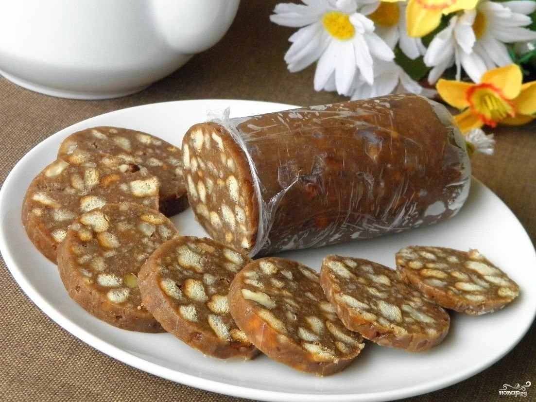 Шоколад ная колбаса из печенья