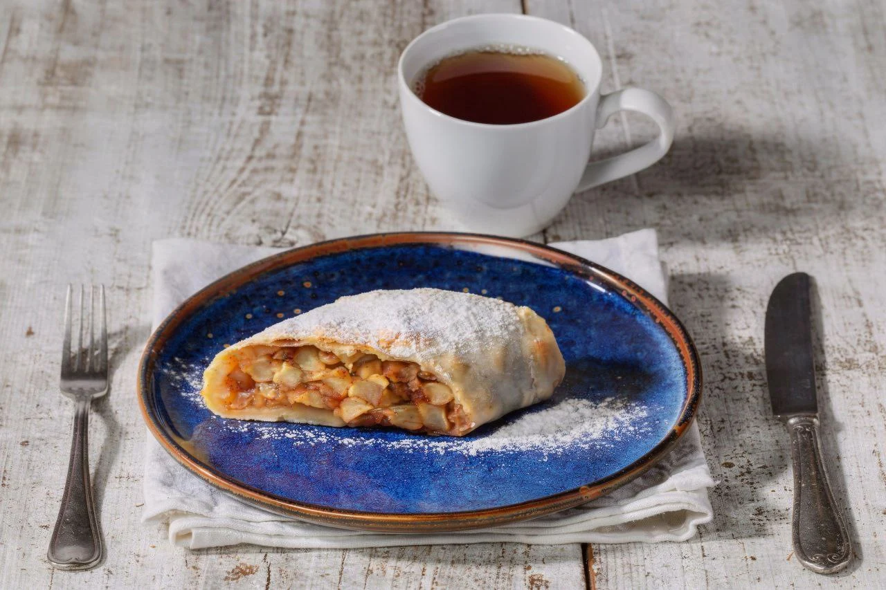 Штрудель с яблоками постный