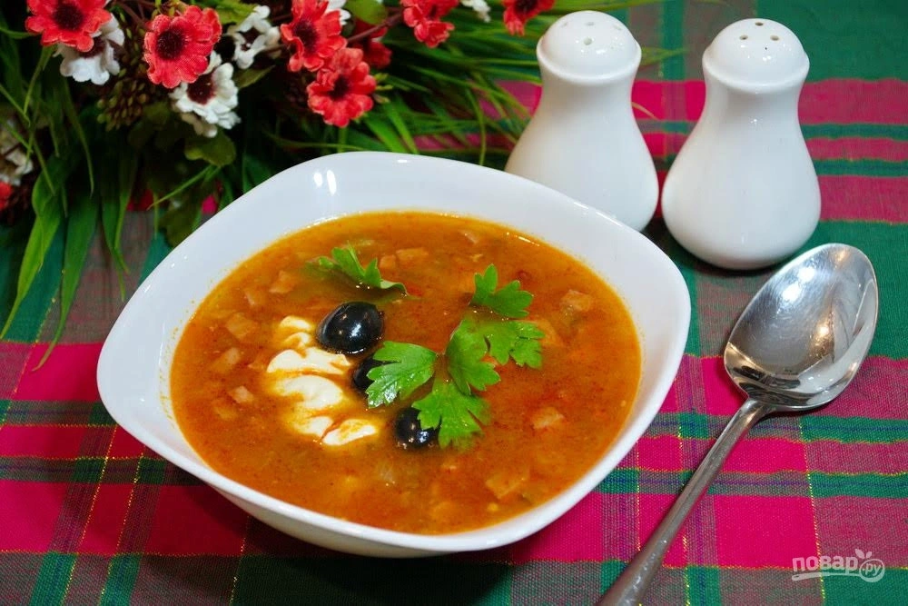 Солянка с бор ная мясная