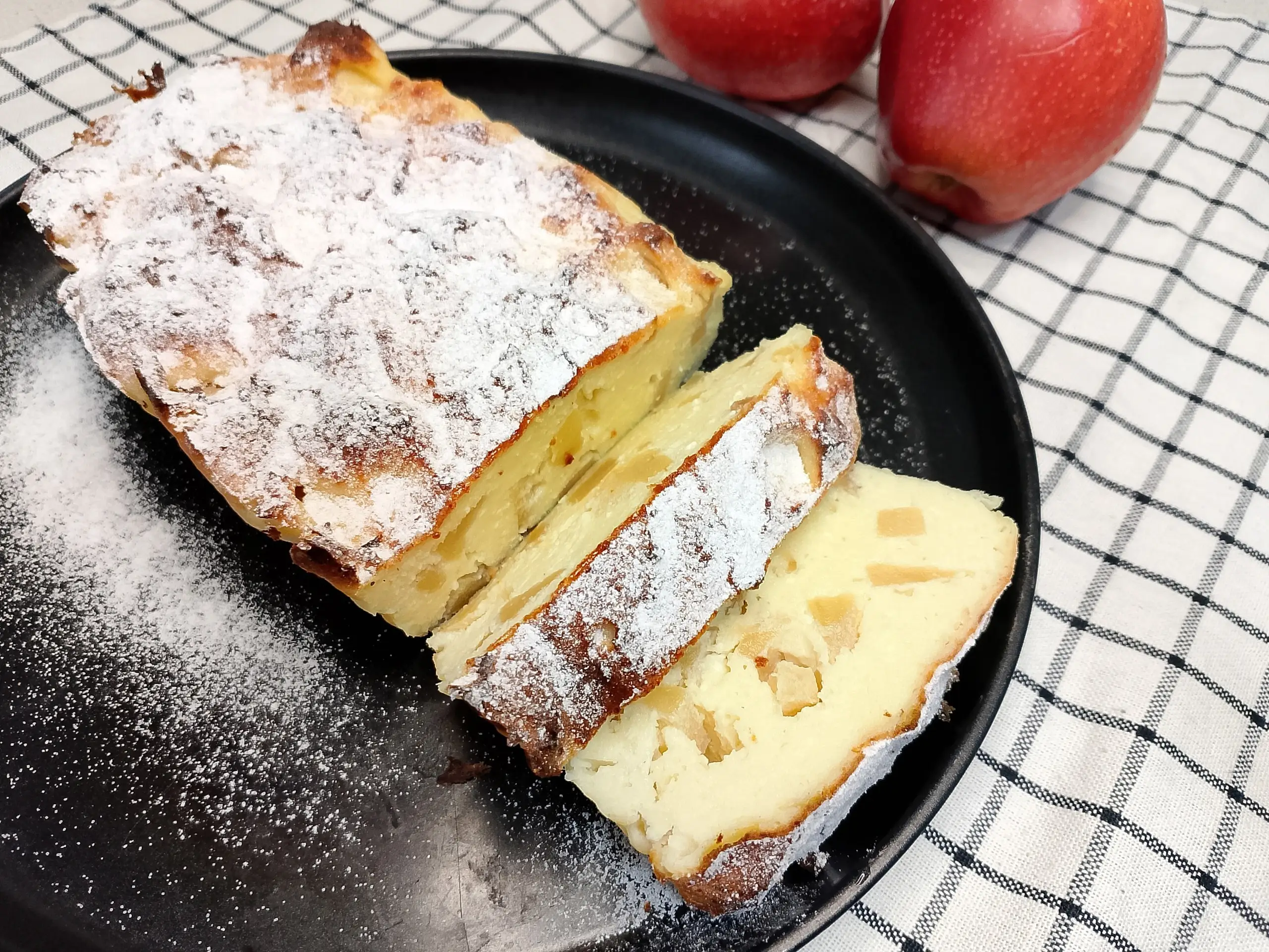 Творожная запеканка с яблоками