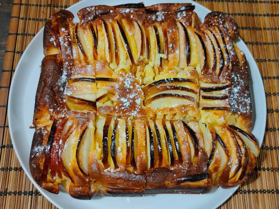 Творожный пирог с яблоками
