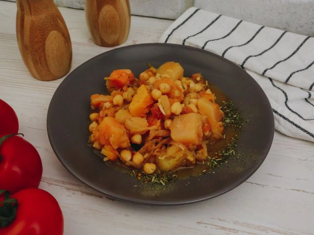 Тыква с нутом