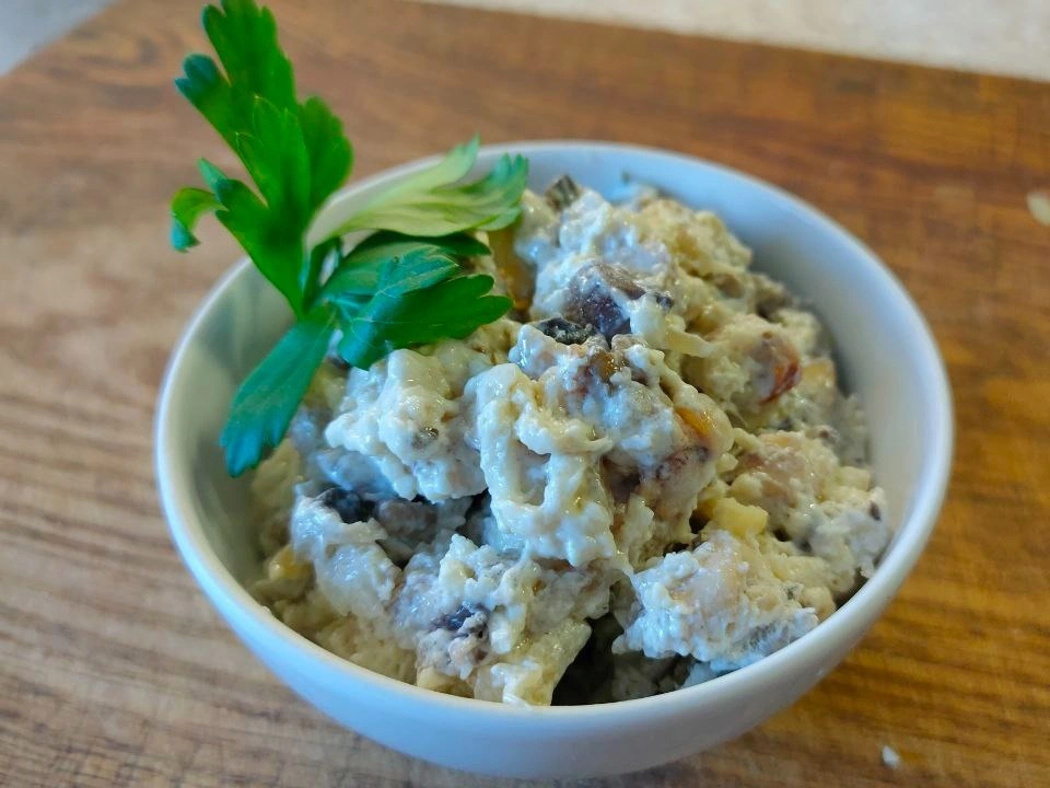 Жюльен с курицей на сковороде