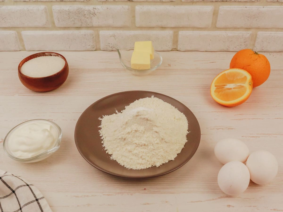 Шаг 1: Апельсиновый бисквит