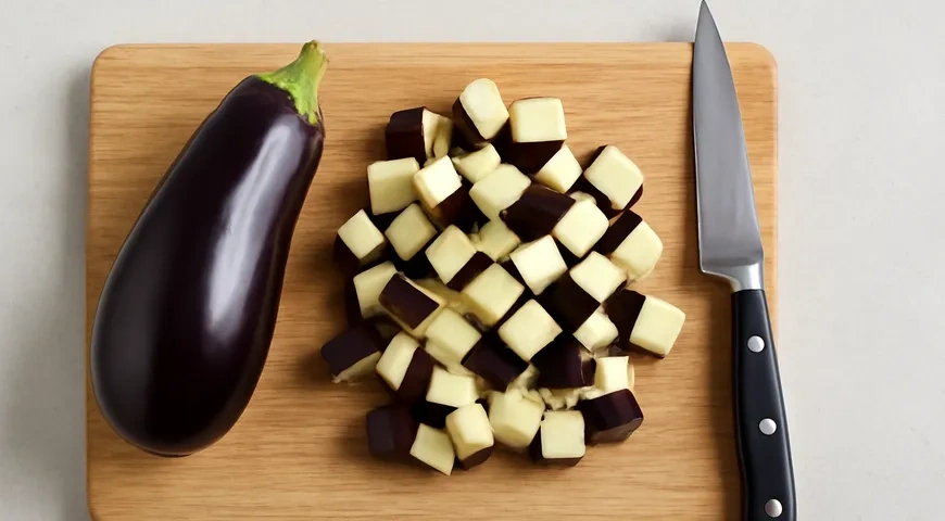 Баклажаны с мясом в казане: шаг 1