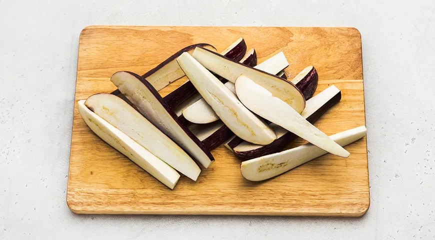 Баклажаны в соевом соусе: шаг 1