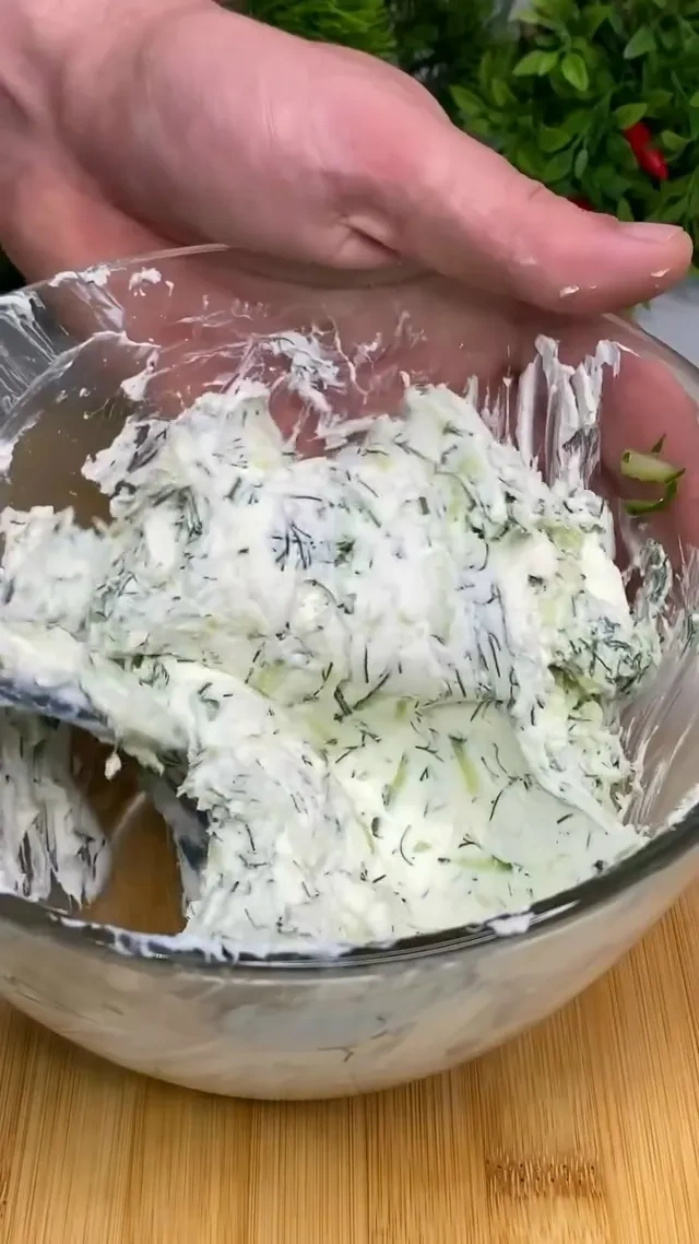 Блинный торт с красной рыбой: шаг 1