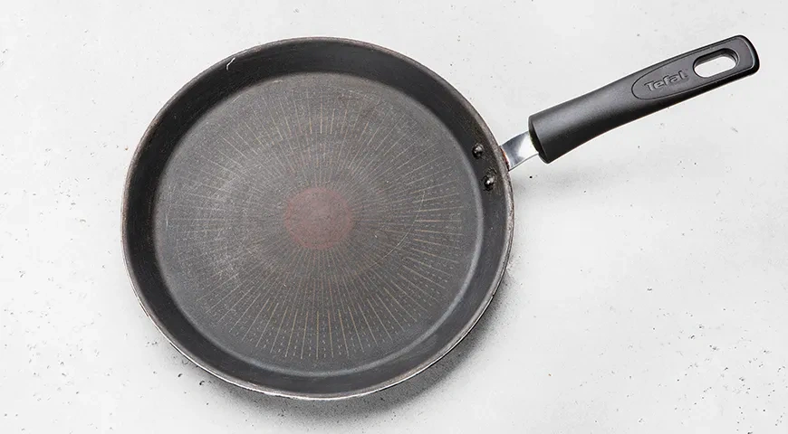 Блинный торт с кремчизом: шаг 1