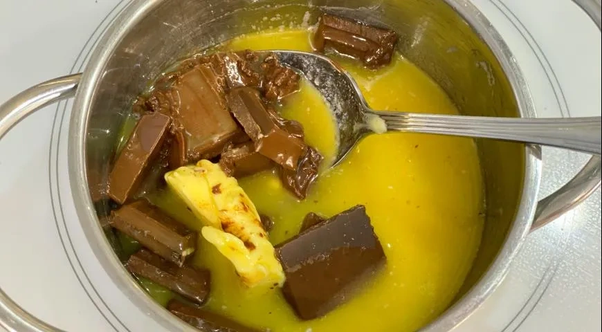 Брауни с малиной: шаг 1