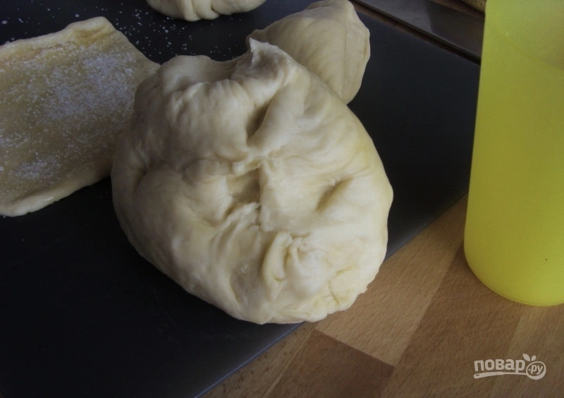 Шаг 1: Булочки сердечки с сахаром