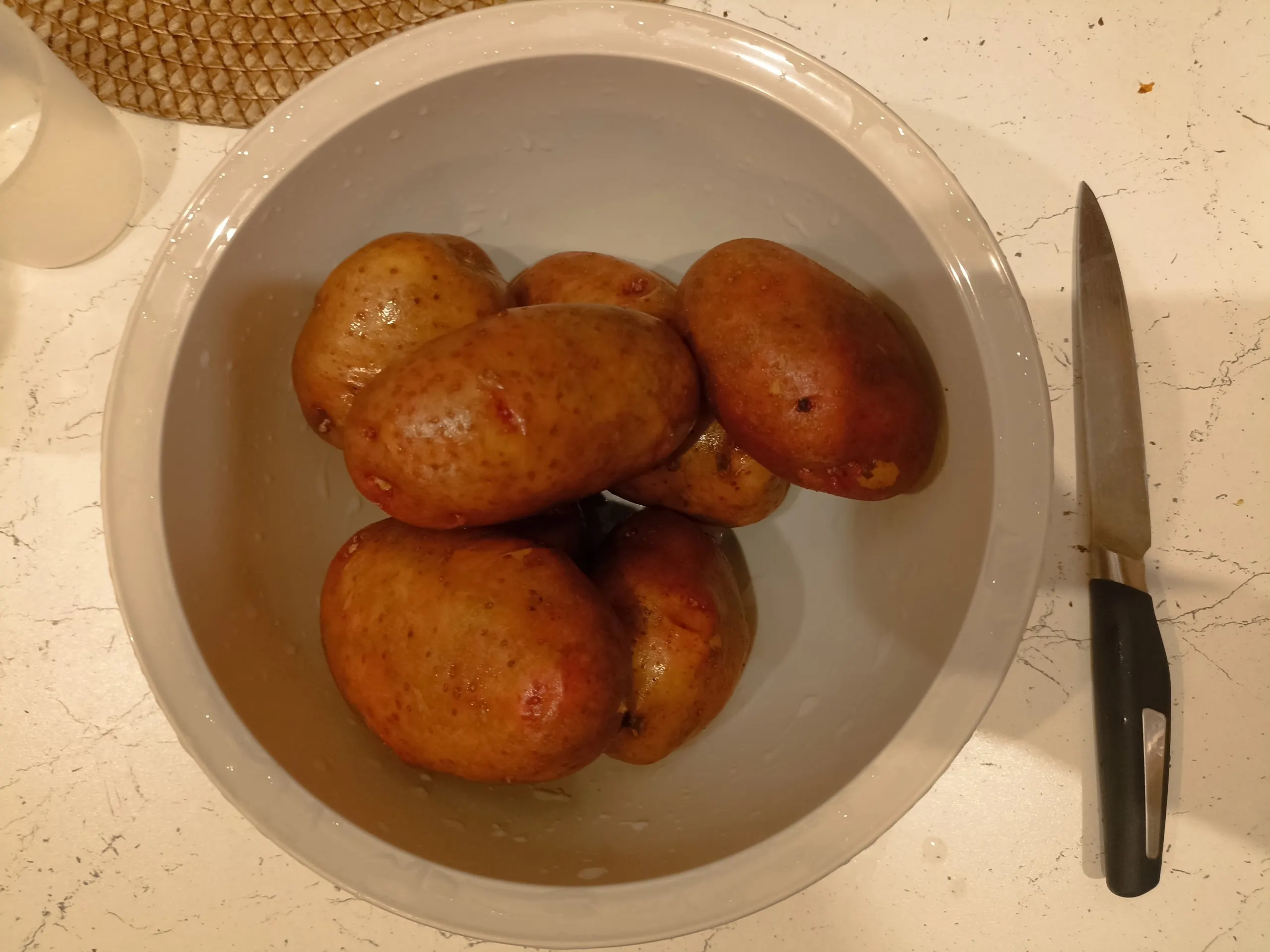 Шаг 1: Быстрый картофель по-деревенски с кожурой