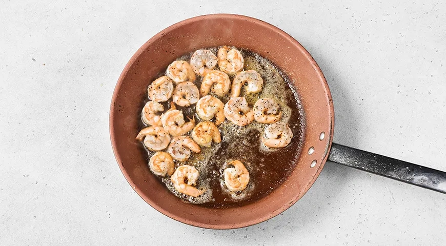 «Цезарь» с креветками от Ивлева: шаг 1