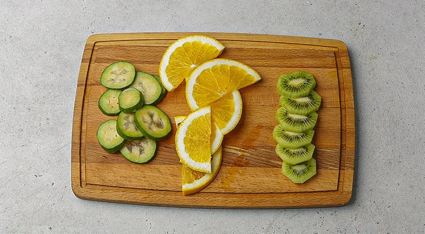 Чай с фейхоа и киви: шаг 1