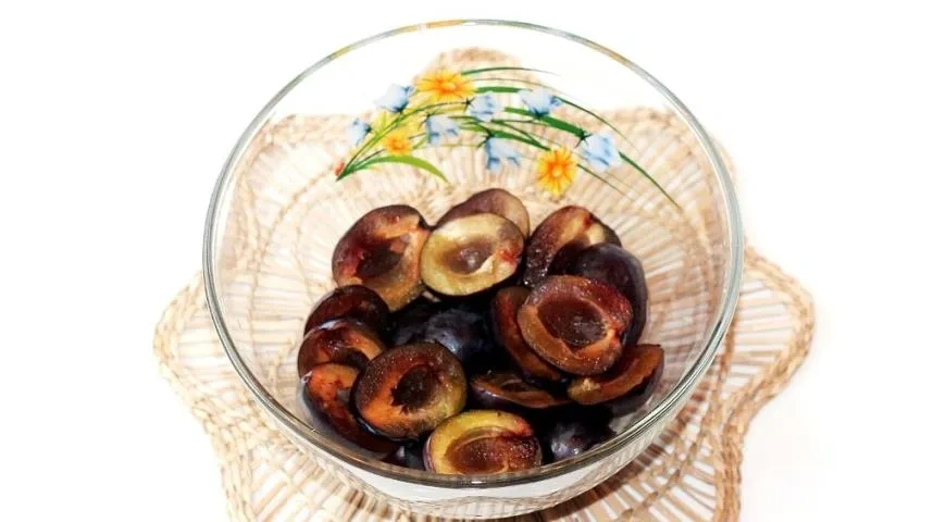 Чатни из фруктов и репчатого лука: шаг 1