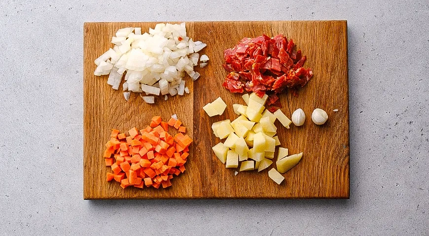 Чаудер с креветками и чоризо: шаг 1