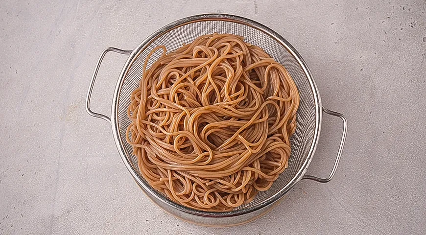 Чоу мейн с курицей: шаг 1