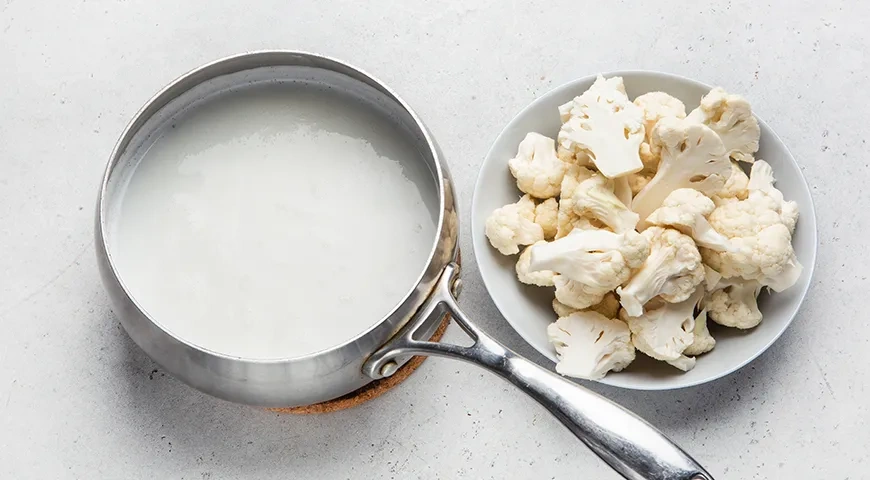 Цветная капуста, запеченная со сливками и сыром: шаг 1