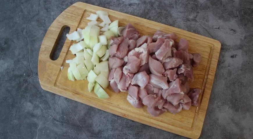 Ежики в томатном соусе: шаг 1