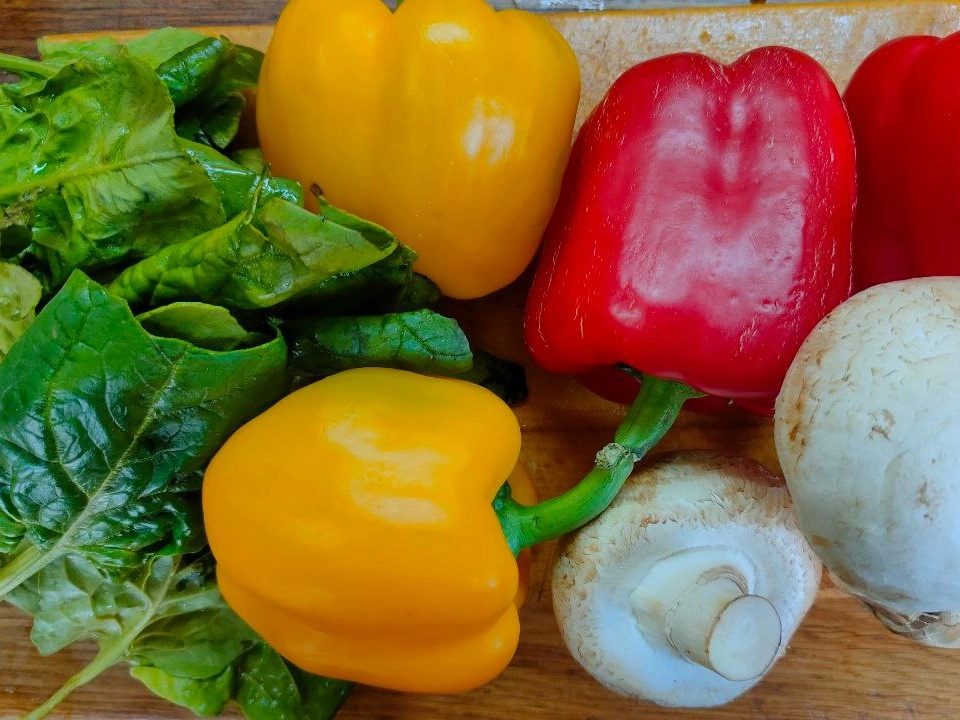 Шаг 1: Фаршированные перцы с рисом, грибами и овощами