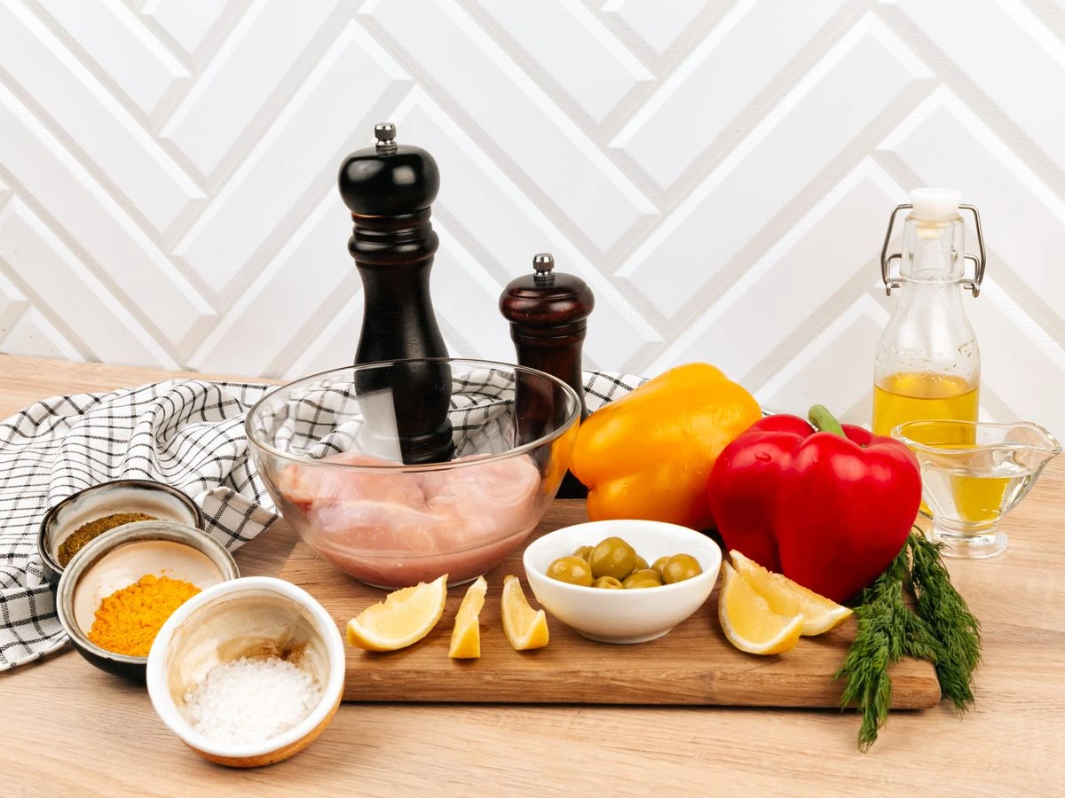 Шаг 1: Фитнес-грудка, запеченая с сладким перцем и специями