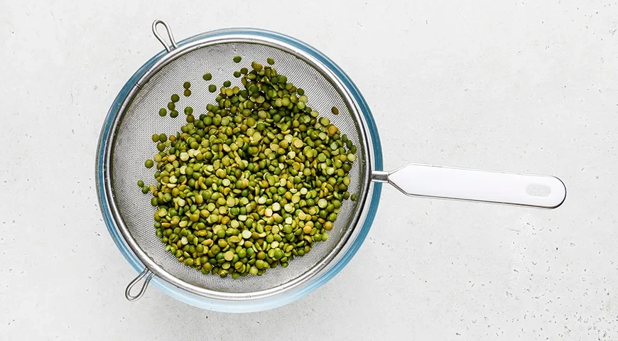 Гороховое пюре с колбасой: шаг 1